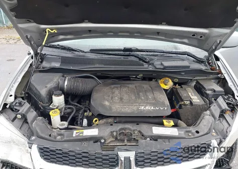 2019 Dodge Grand Caravan Sxt z USA, uszkodzony, nr VIN 2C4RDGCG1KR516700